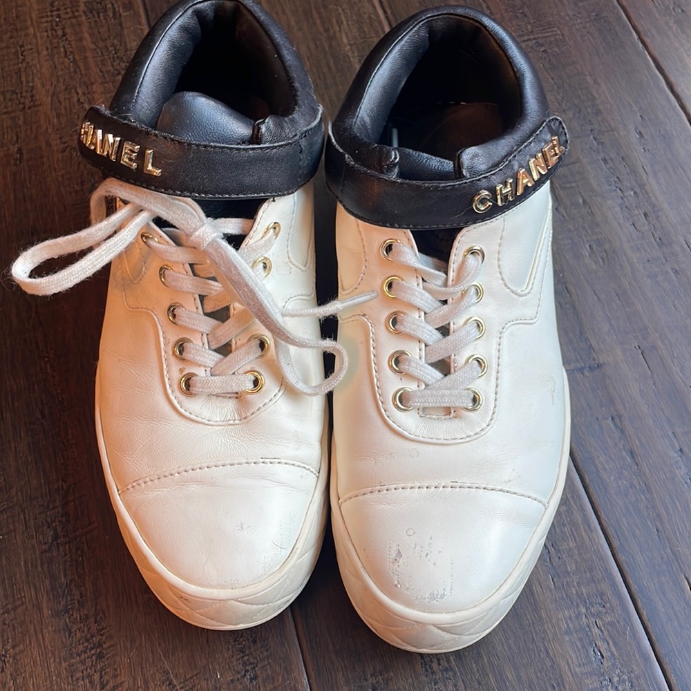 Chanel lambskin sneakers size 9 39